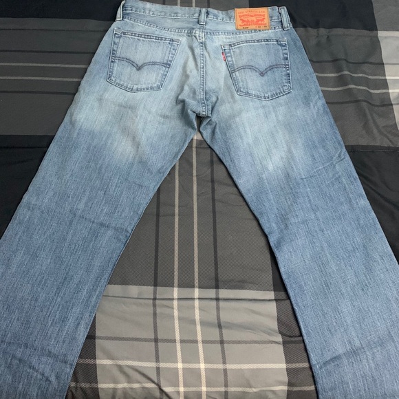 Levi’s Jeans - Picture 3 of 6